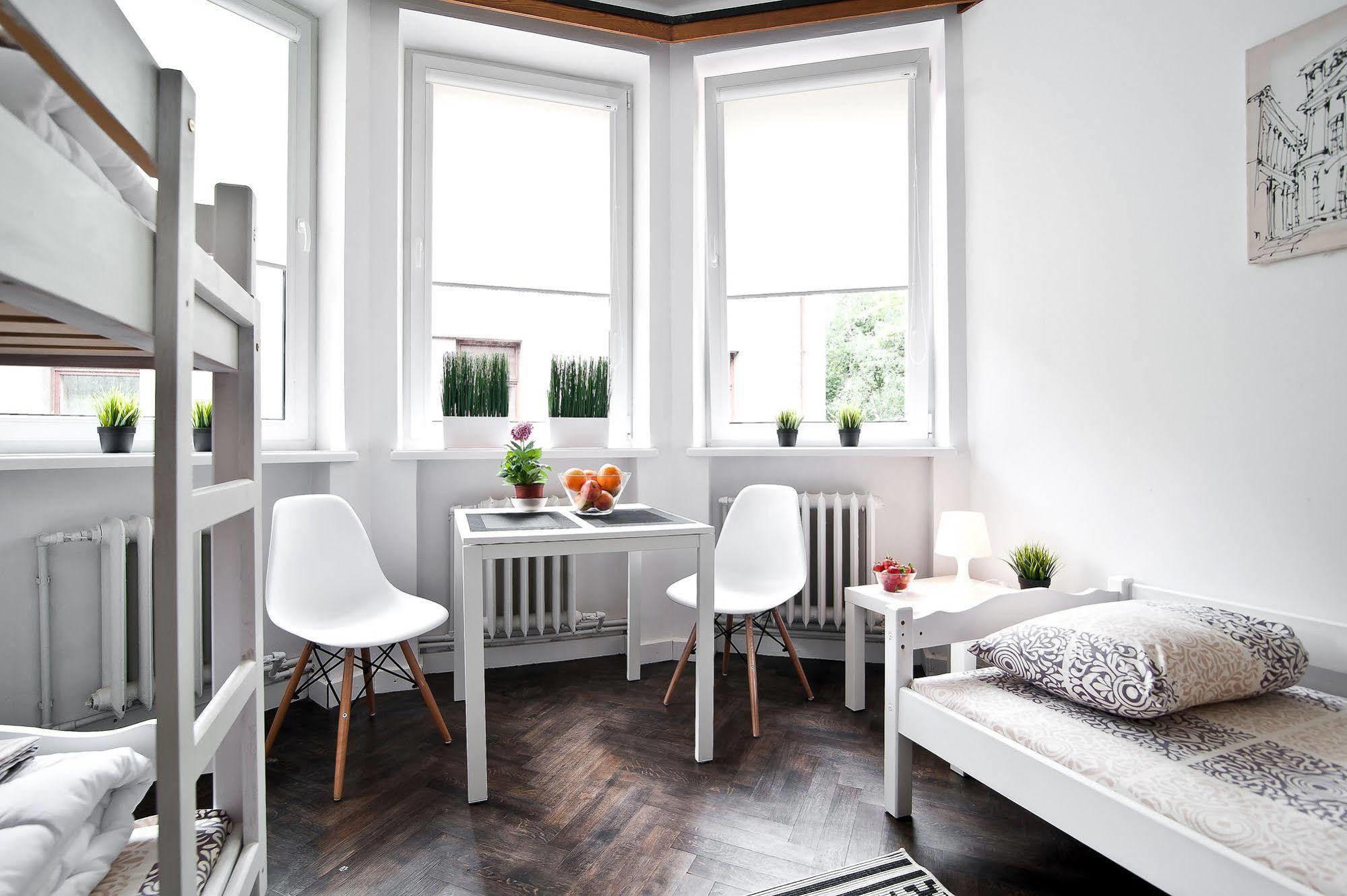Extra Hostel "Easy Kaunas" Экстерьер фото
